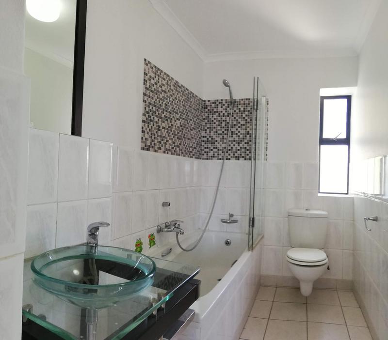 2 Bedroom Property for Sale in Somerset West Western Cape